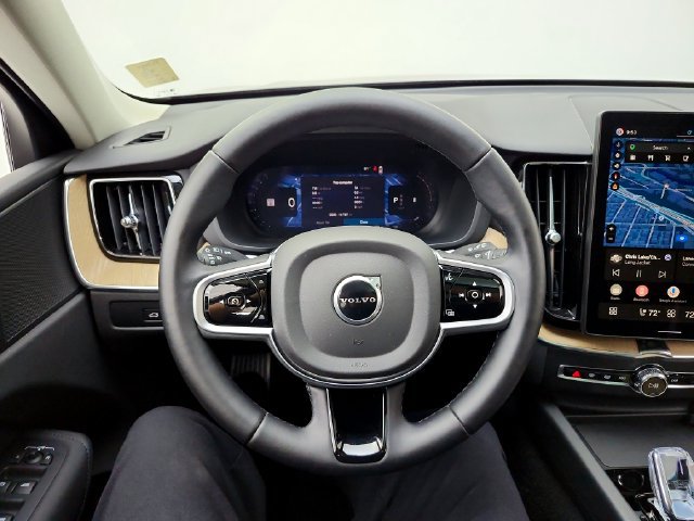 Certified 2026 Volvo XC60 B5 Plus AWD/4WD image 25