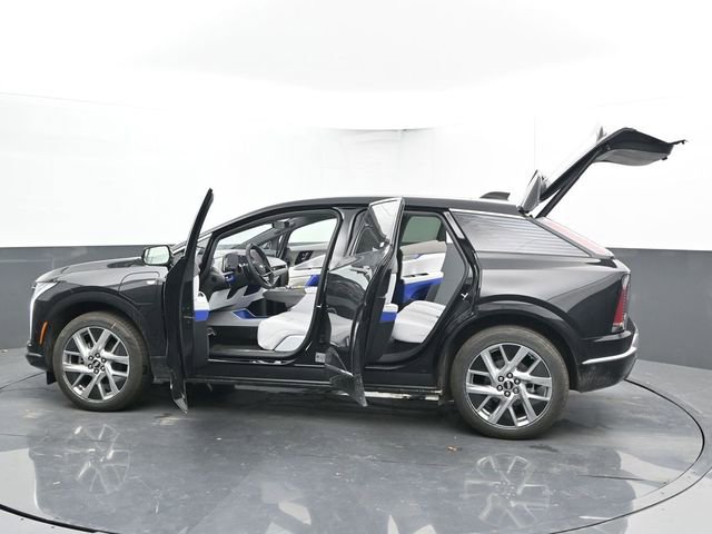 New 2025 Cadillac Optiq Luxury 1 w/ LPO, Floor Liner Package image 50