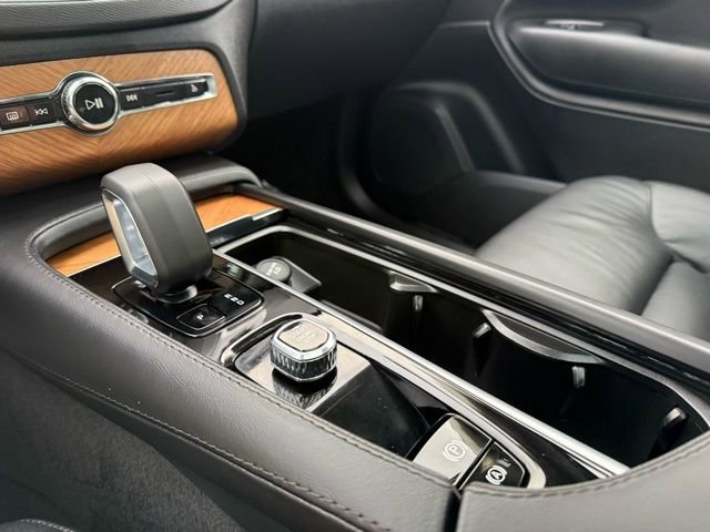 Used 2024 Volvo XC90 B6 Plus w/ Protection Package Premier image 25