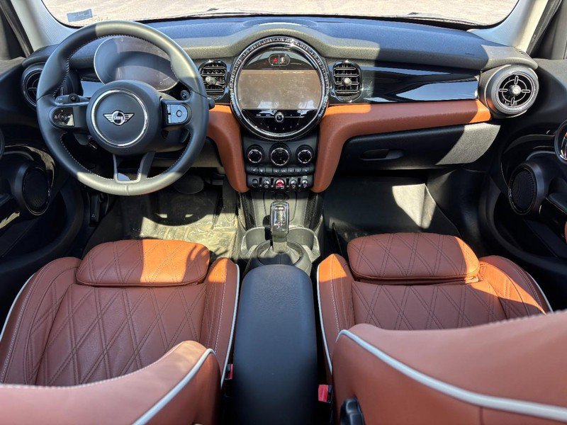 Used 2024 MINI Cooper S w/ Signature Upholstery Package image 11