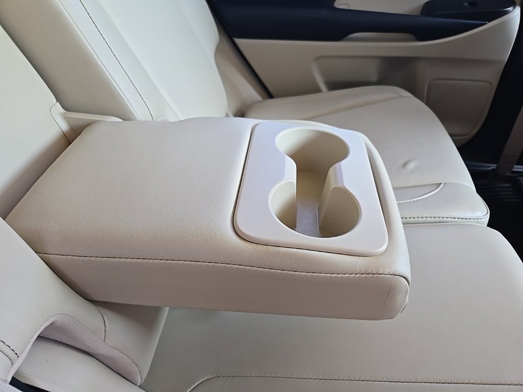 Used 2019 Toyota Highlander XLE FWD image 85