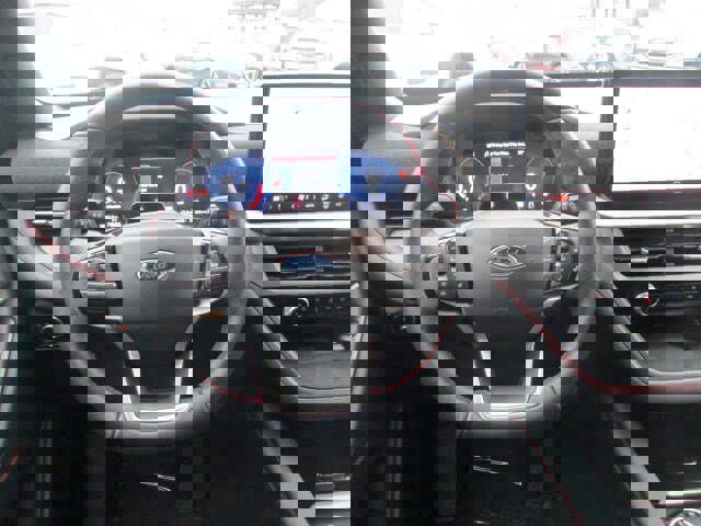 Used 2025 Ford Explorer ST-Line image 16