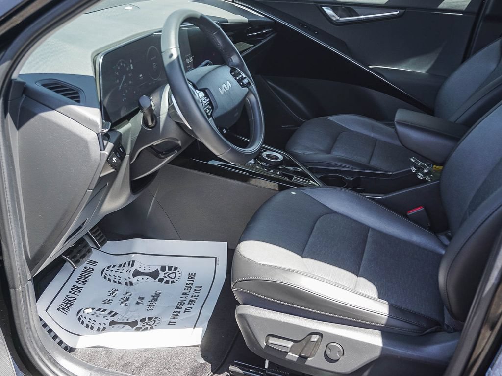 Certified 2023 Kia Niro Wave FWD image 18
