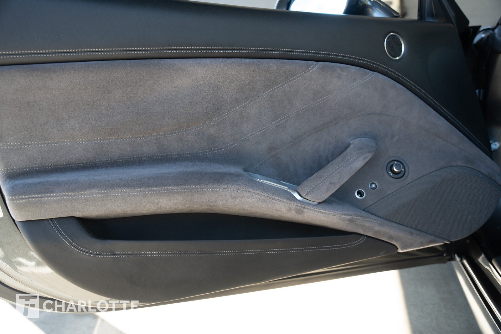Used 2016 Ferrari California T RWD image 19