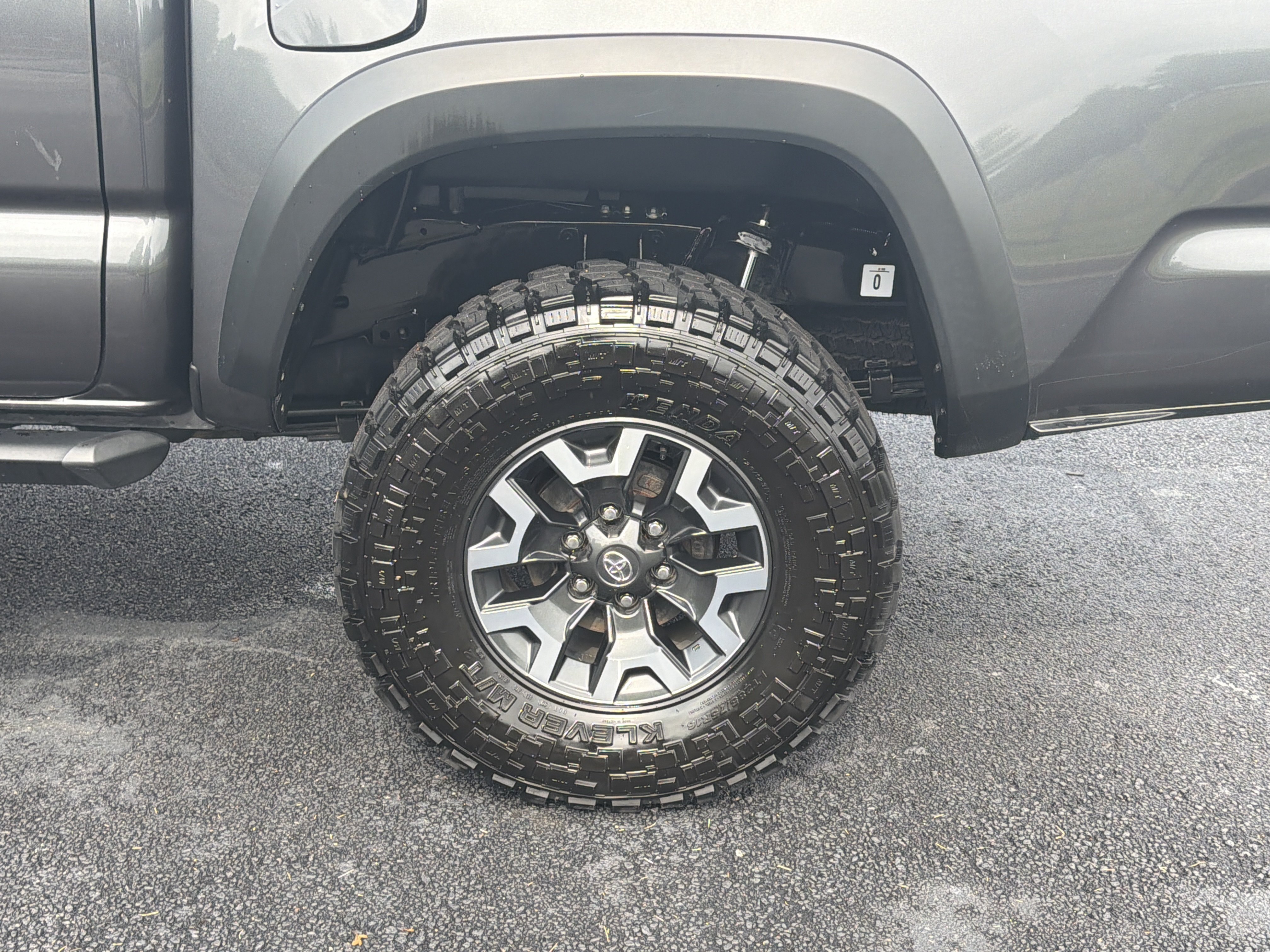 Used 2022 Toyota Tacoma TRD Off-Road w/ Technology Package RWD image 35