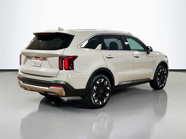 Certified 2025 Kia Sorento EX image 7