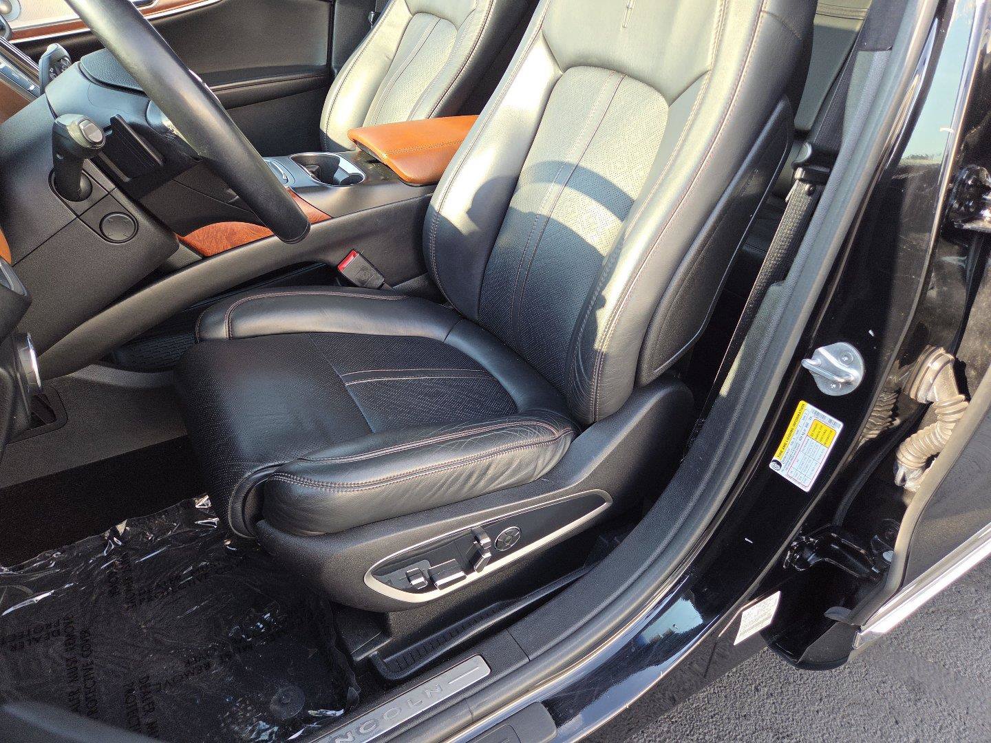 Used 2016 Lincoln MKX Black Label w/ Technology Package AWD/4WD image 21