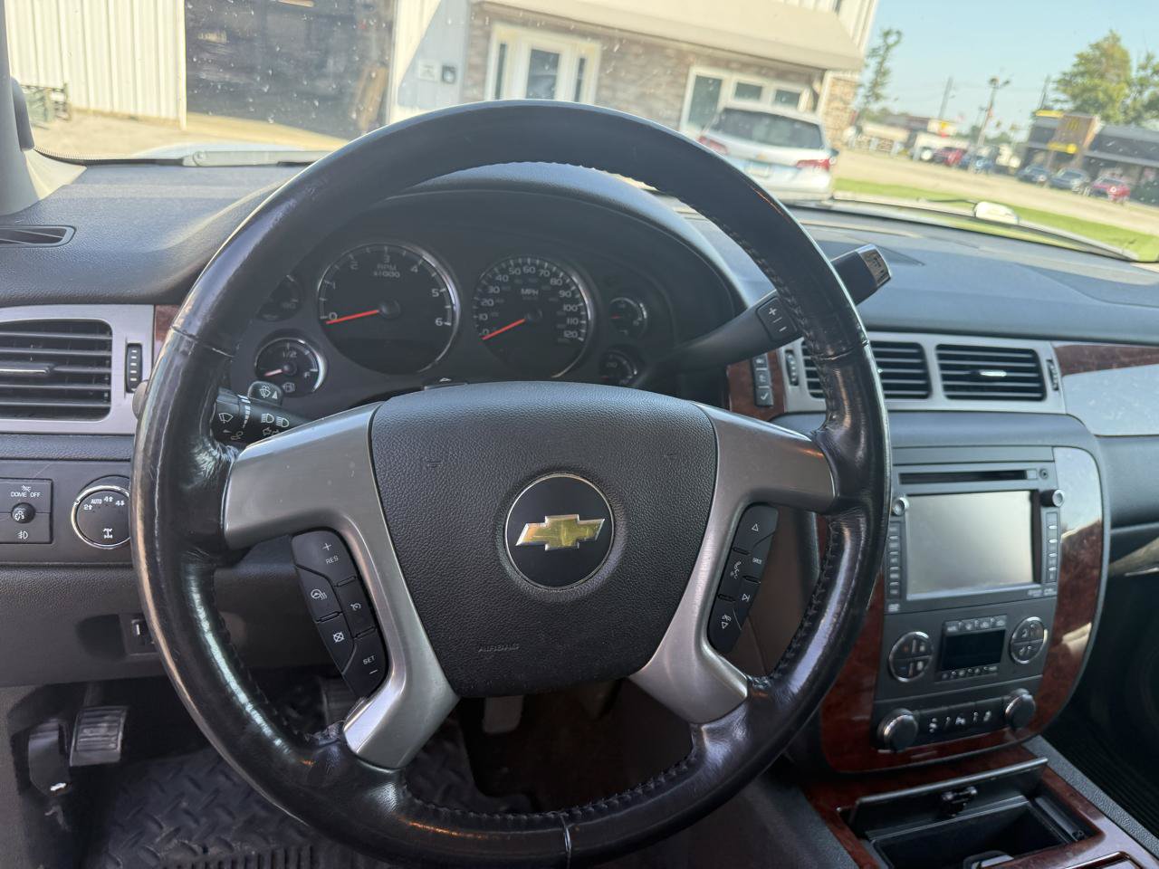 Used 2013 Chevrolet Avalanche LTZ AWD/4WD image 13