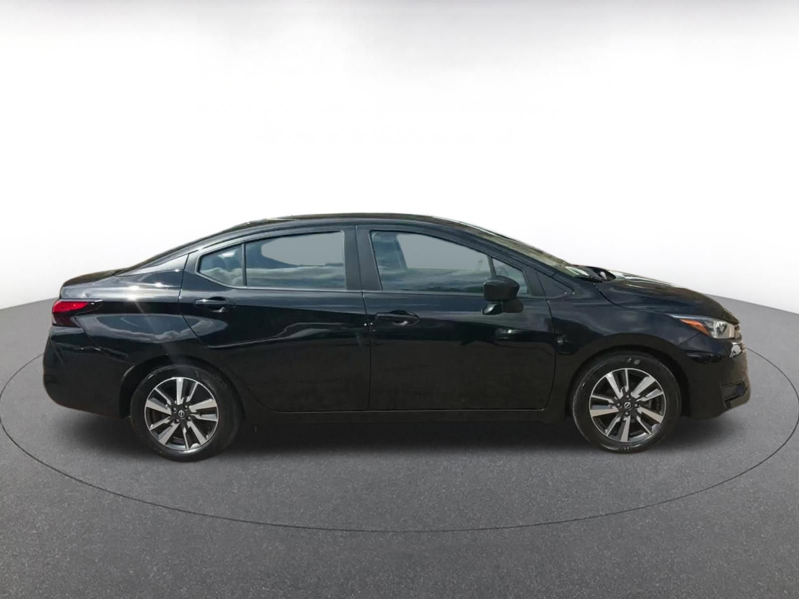 Used 2025 Nissan Versa SV FWD image 16