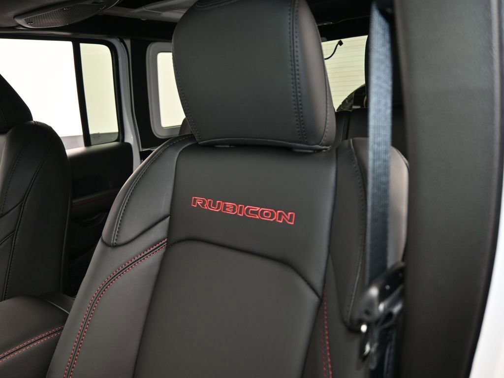 Used 2025 Jeep Wrangler Unlimited Rubicon image 14
