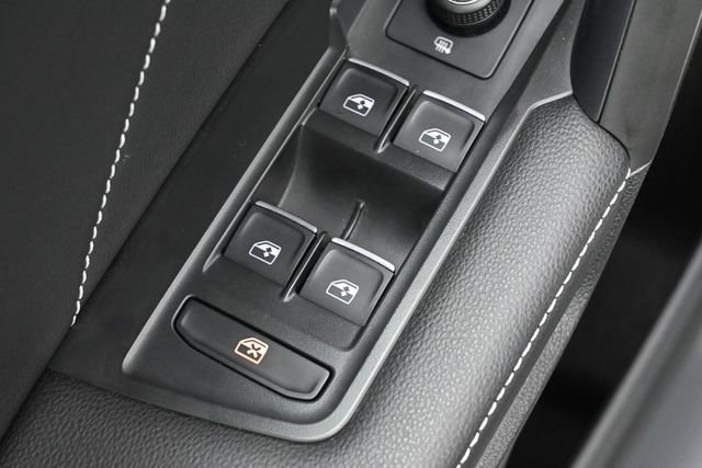 Used 2023 Volkswagen Tiguan SE FWD image 13