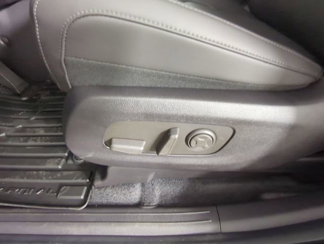 New 2026 Kia Carnival SX w/ SX Dark Edition Package image 32