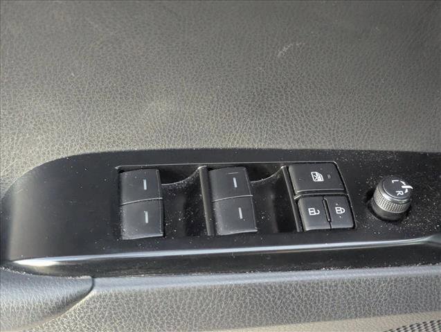 Used 2025 Toyota Camry LE image 8