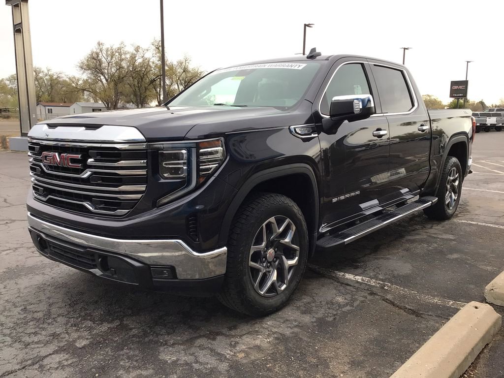 Used 2022 GMC Sierra 1500 SLT image 3