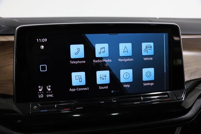 Used 2025 Volkswagen Atlas SE FWD image 24