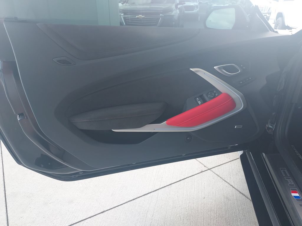 Used 2022 Chevrolet Camaro ZL1 RWD image 12
