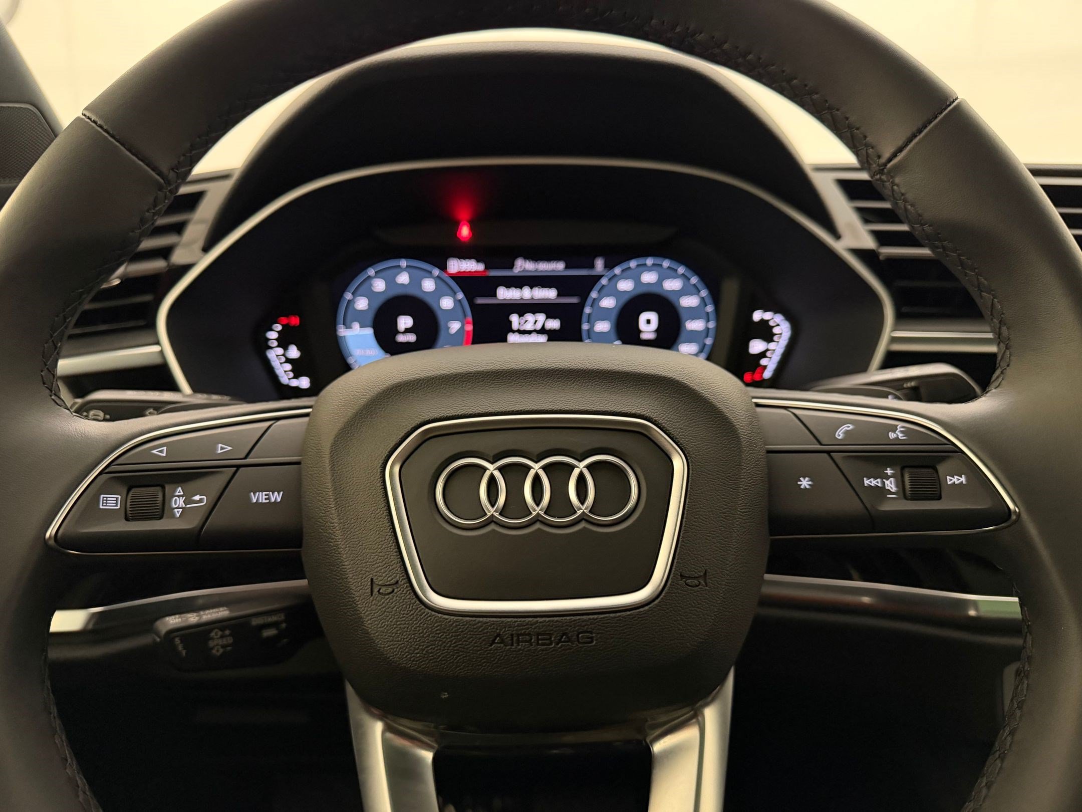 Certified 2025 Audi Q3 2.0T Premium Plus w/ Premium Plus Package AWD/4WD image 11