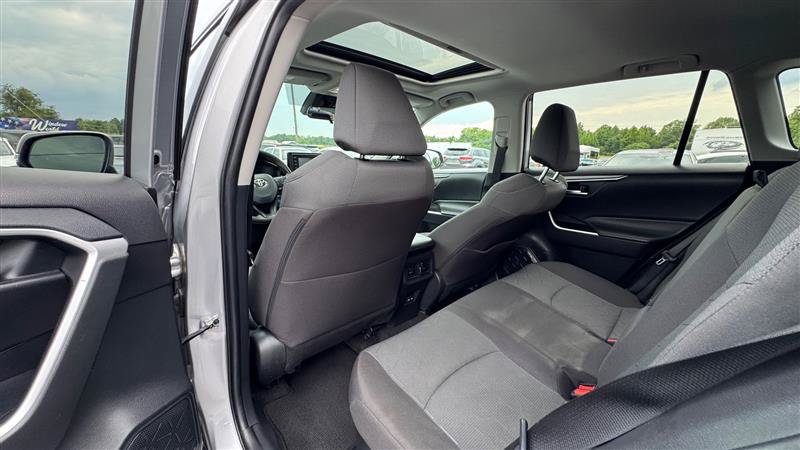 Used 2022 Toyota RAV4 XLE w/ Convenience Package AWD/4WD image 39