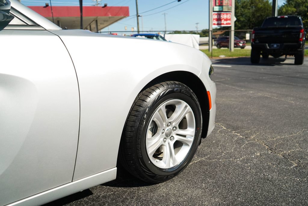 Used 2023 Dodge Charger SXT RWD image 18