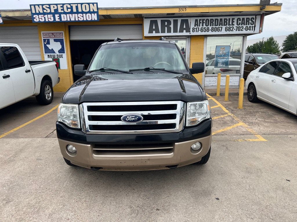 Used 2014 Ford Expedition EL XLT w/ Equipment Group 202A AWD/4WD image 2
