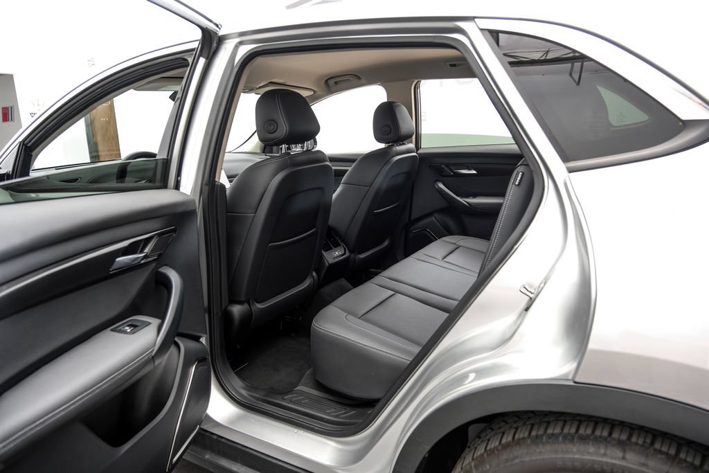 Used 2023 VinFast VF 8 Eco AWD/4WD image 49