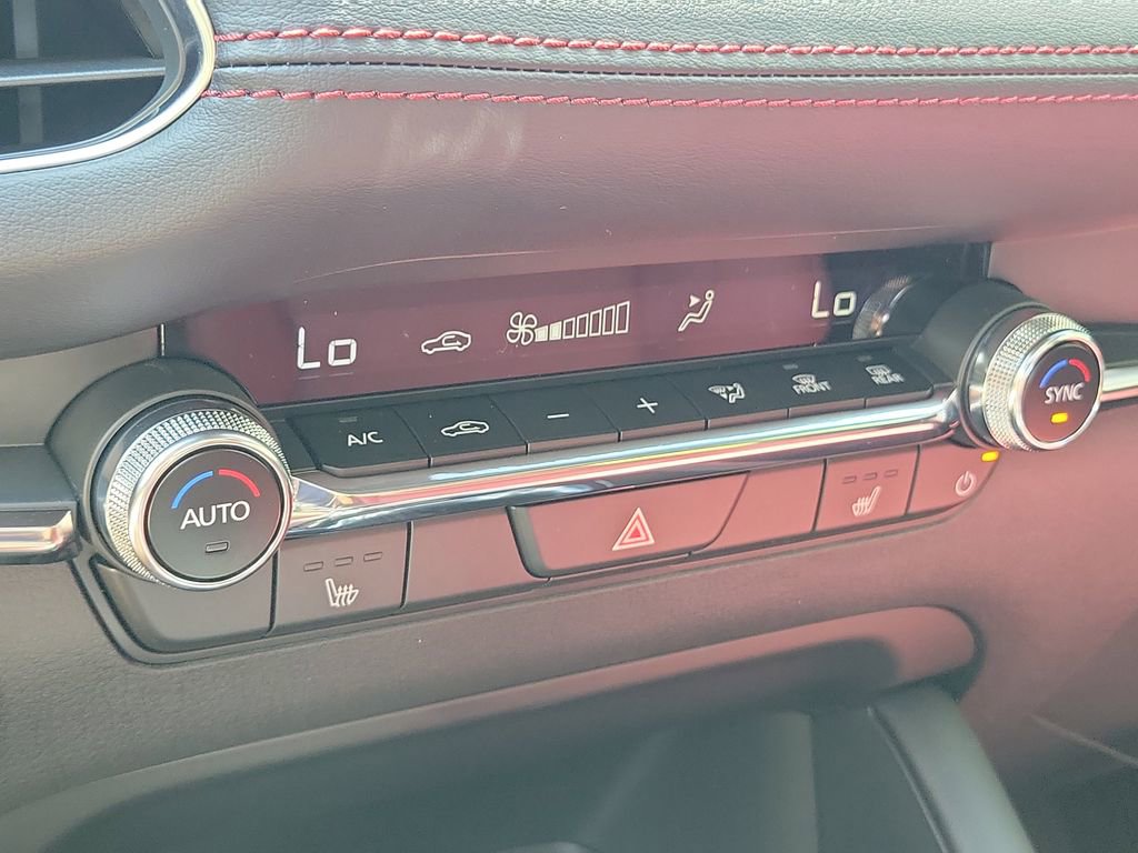 New 2026 MAZDA MAZDA3 Carbon image 30