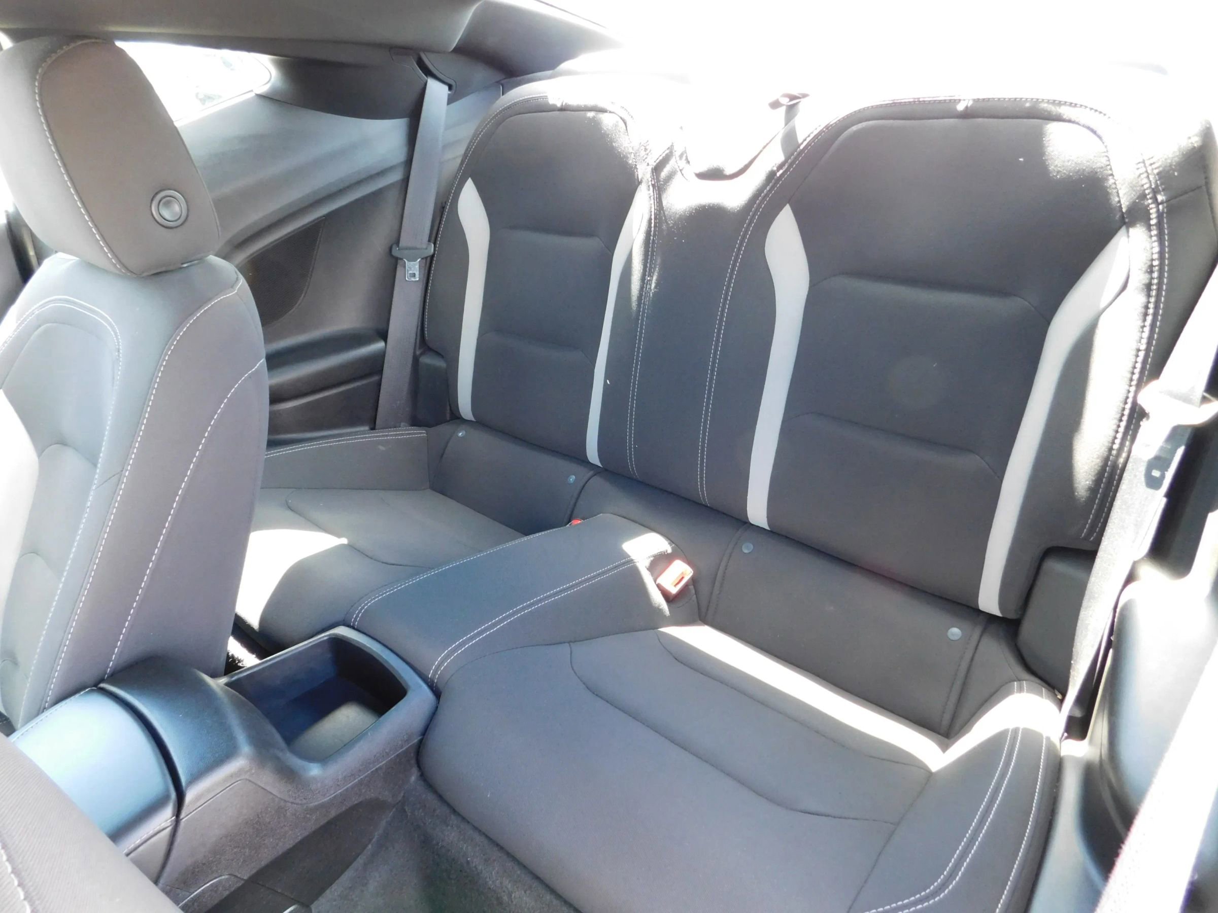 Used 2018 Chevrolet Camaro LS RWD image 10