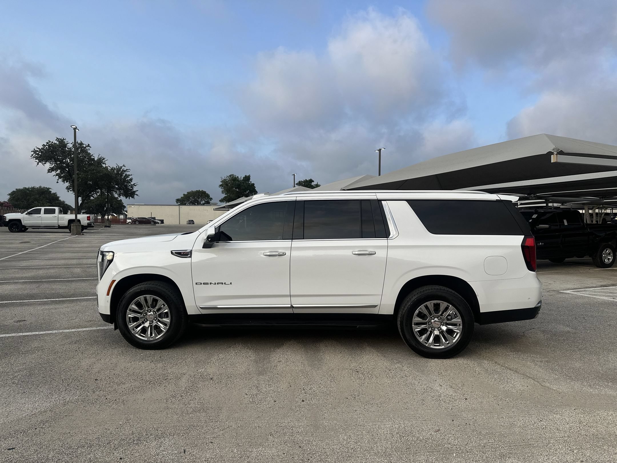 Used 2026 GMC Yukon XL Denali w/ LPO, Floor Liner Package RWD image 6