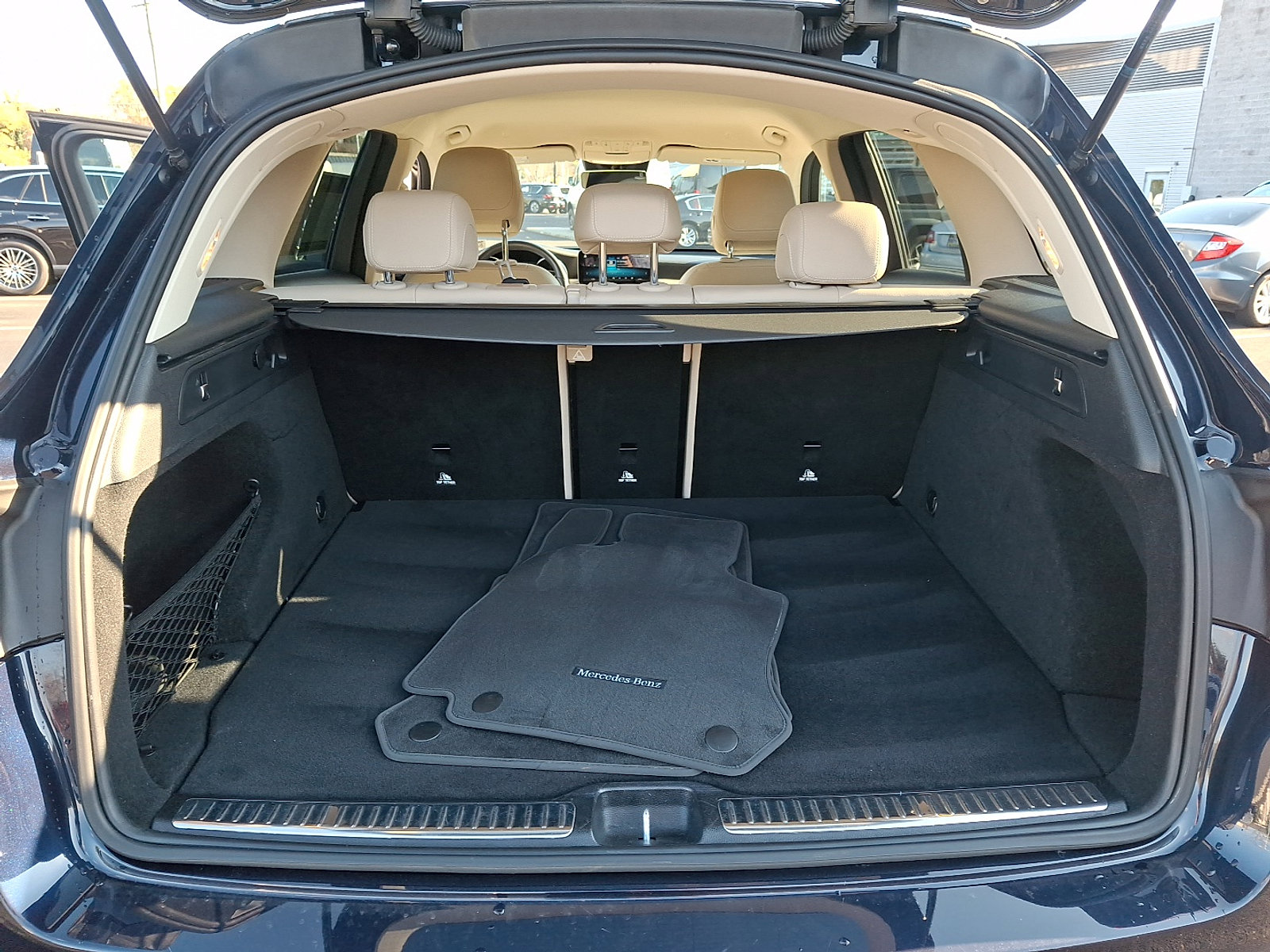 Used 2022 Mercedes-Benz GLC 300 4MATIC image 28