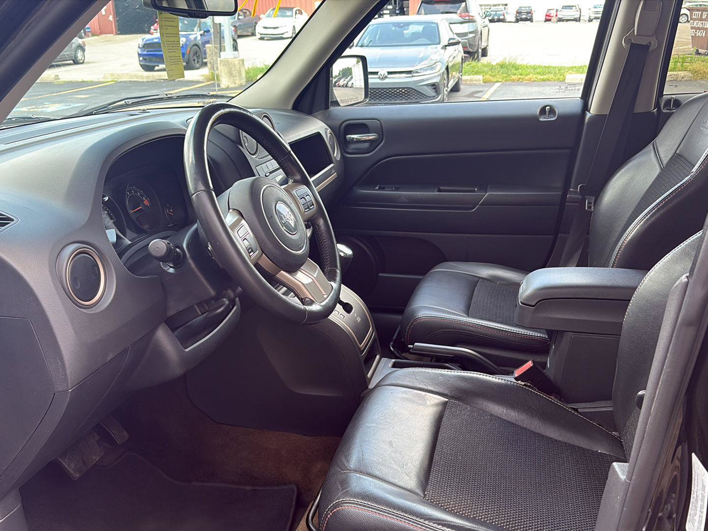 Used 2016 Jeep Patriot 75th Anniversary w/ Power Value Group FWD image 5
