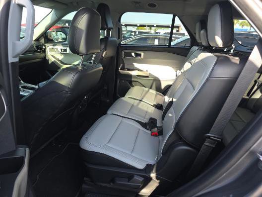 Used 2021 Ford Explorer XLT w/ Equipment Group 202A image 9