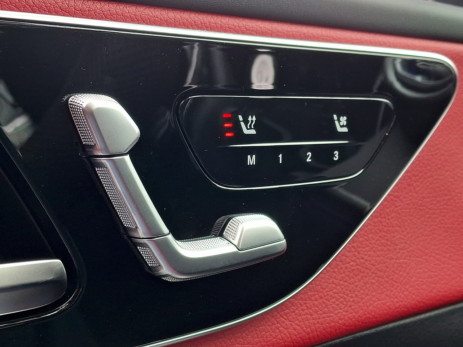 New 2026 Mercedes-Benz GLC 300 4MATIC image 17