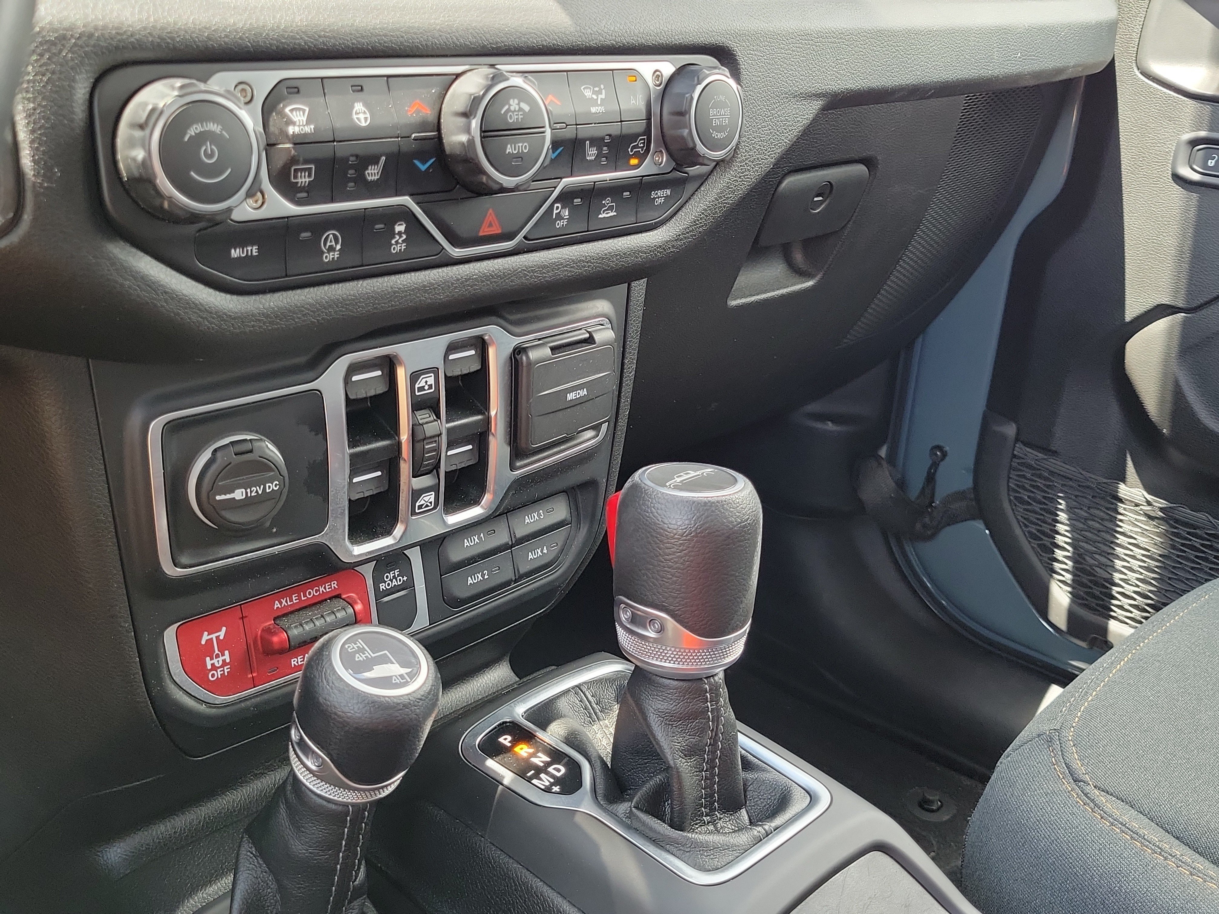Used 2024 Jeep Gladiator Sport AWD/4WD image 27