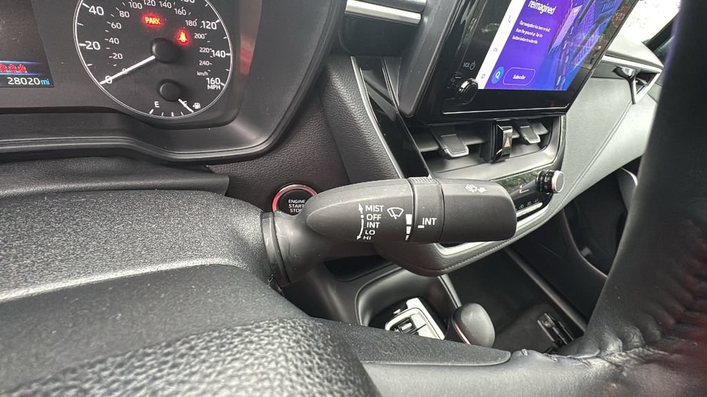Used 2025 Toyota Corolla SE FWD image 19