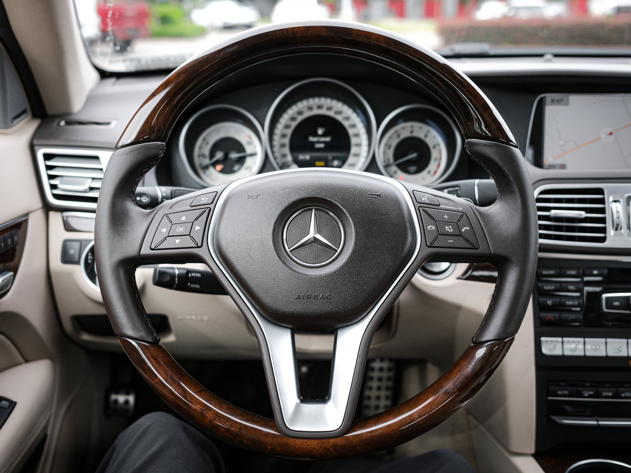 Used 2014 Mercedes-Benz E 550 Coupe image 19