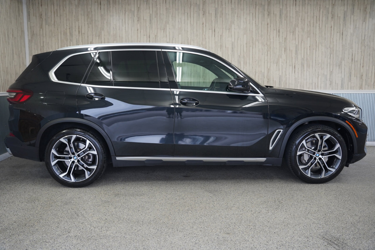 Used 2023 BMW X5 xDrive40i w/ Premium Package image 6