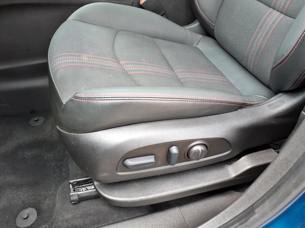 Used 2022 Chevrolet Equinox RS w/ LPO, Floor Liner Package FWD image 19