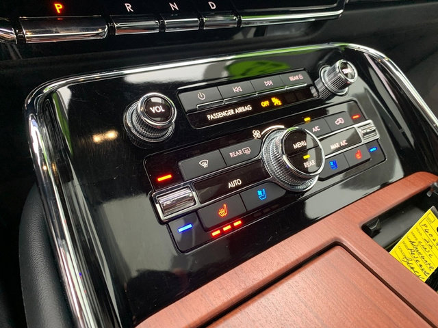 Used 2022 Lincoln Navigator Reserve image 24
