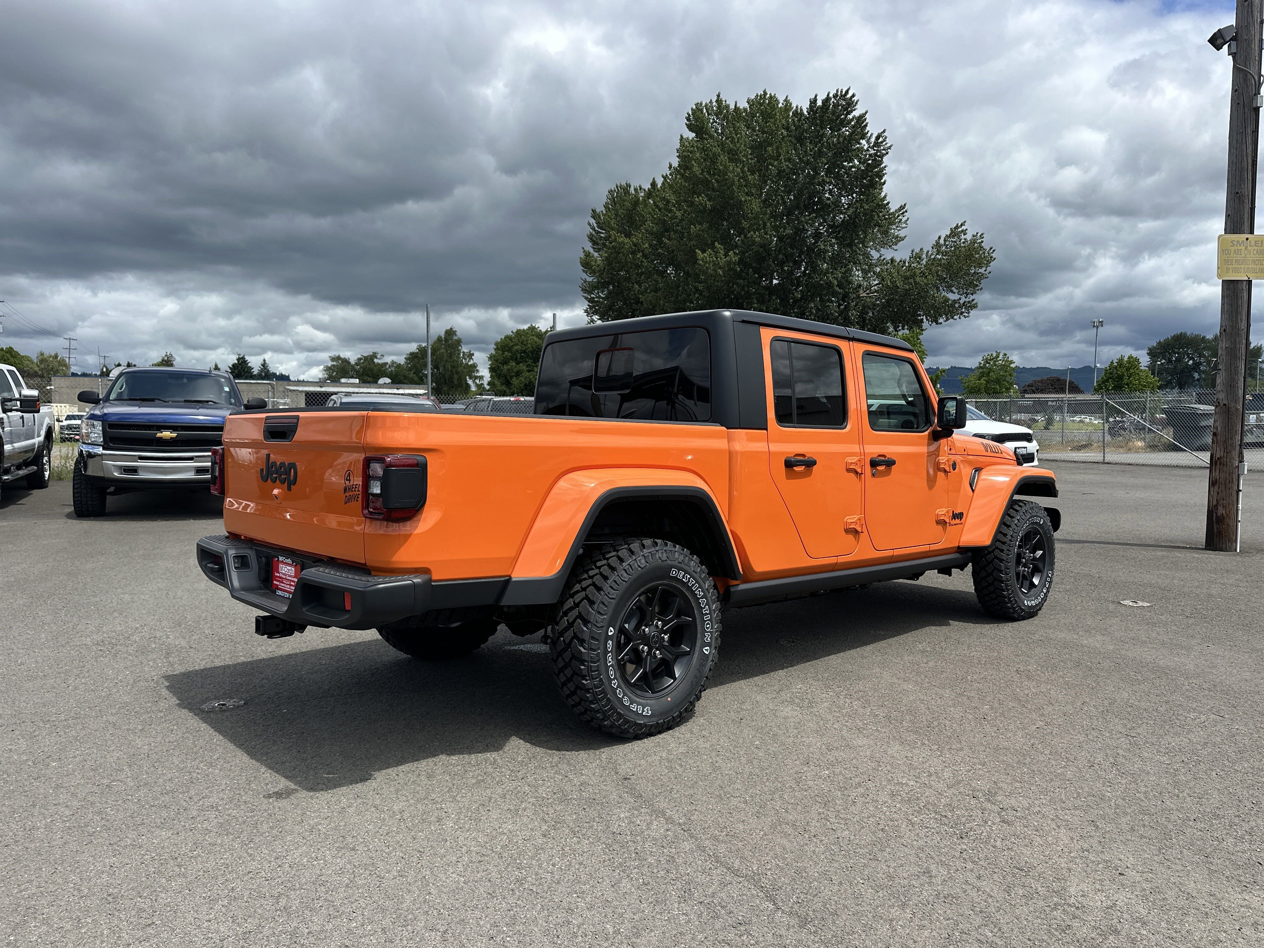 New 2025 Jeep Gladiator Willys image 7