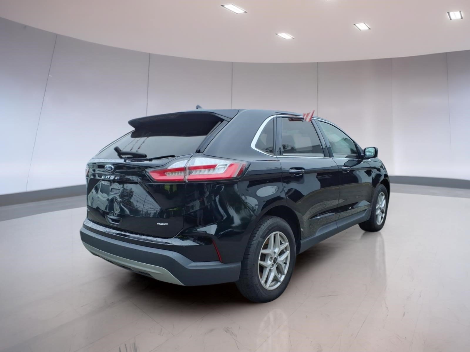 Used 2023 Ford Edge SEL AWD/4WD image 6