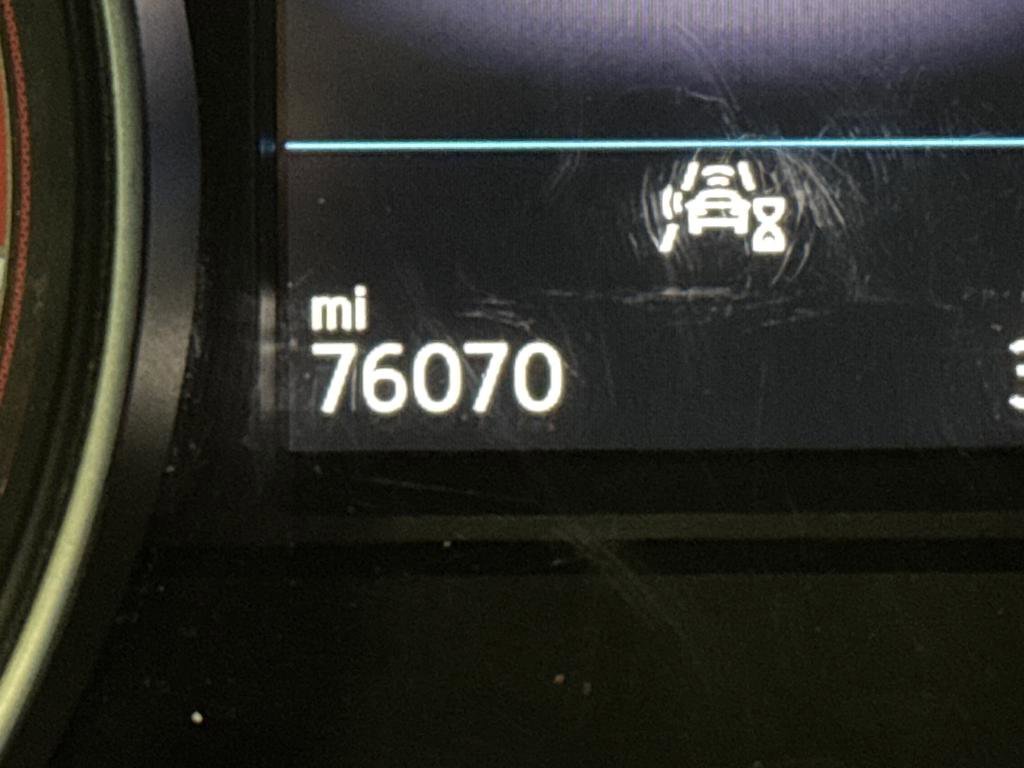 Used 2021 Volkswagen Atlas Cross Sport SE w/ Panoramic Sunroof Package image 6