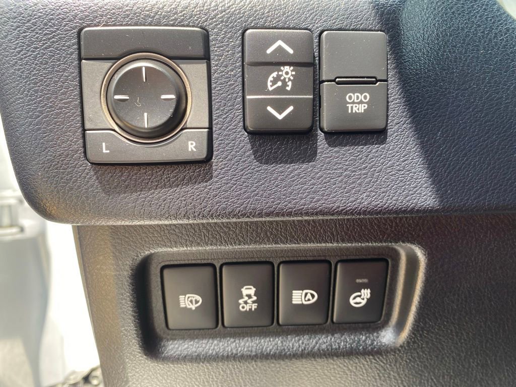 Used 2021 Lexus GX 460 Premium w/ Premium Package AWD/4WD image 16