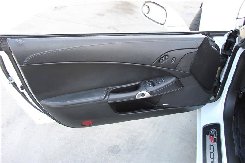 Used 2013 Chevrolet Corvette 427 w/ 1SC Preferred Equipment Group RWD image 29