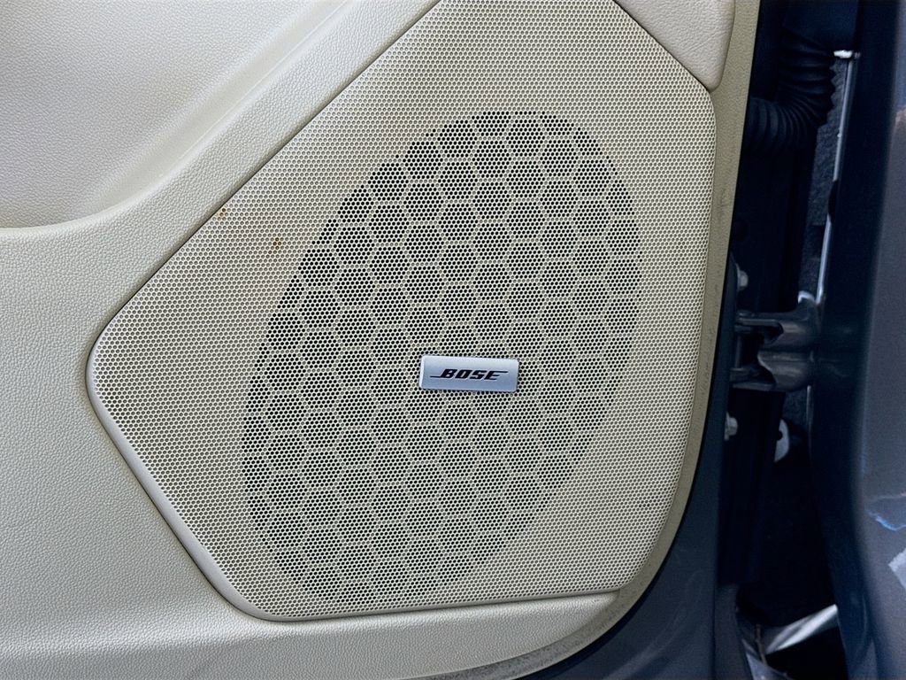 Used 2018 Cadillac XT5 Luxury w/ Driver Awareness Package image 19