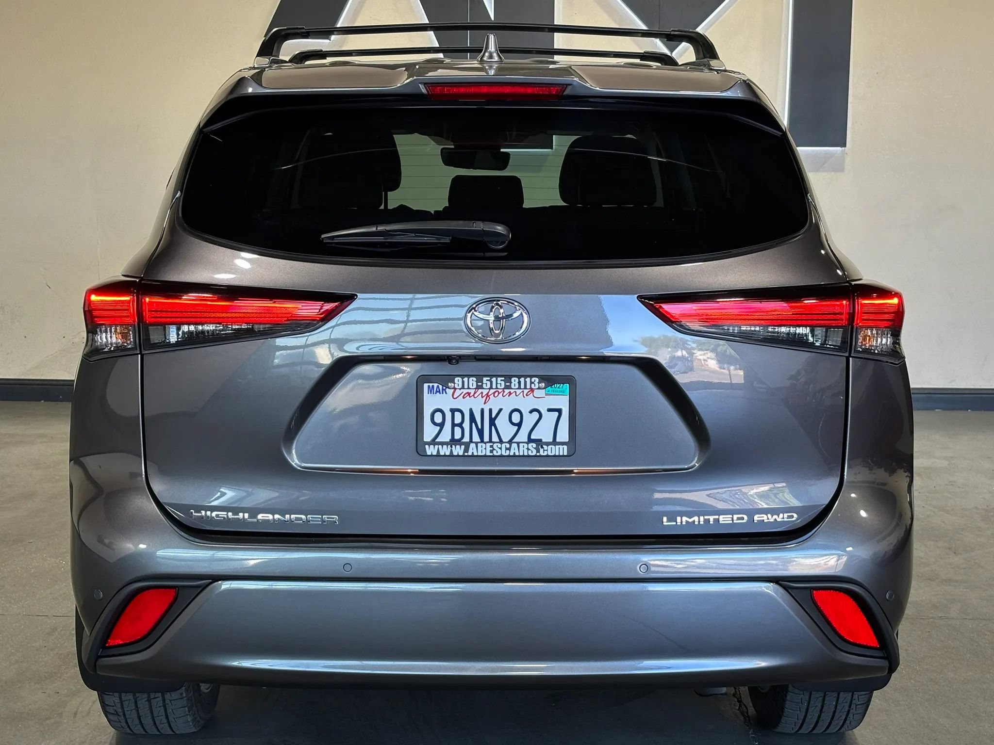 Used 2022 Toyota Highlander Limited AWD/4WD image 5