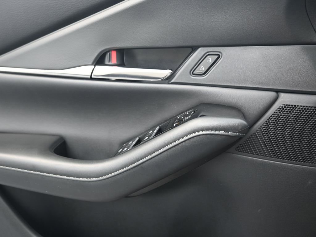 Used 2023 MAZDA CX-30 AWD 2.5 S w/ Preferred Package image 13