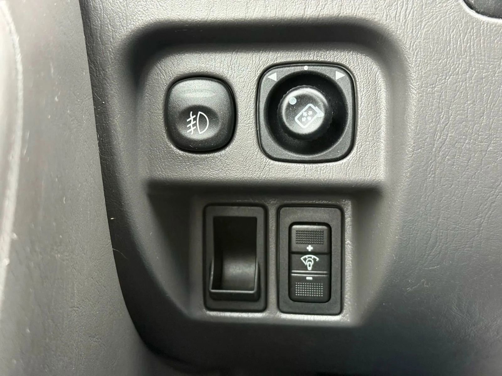 Used 2003 Ford Escape XLT image 22