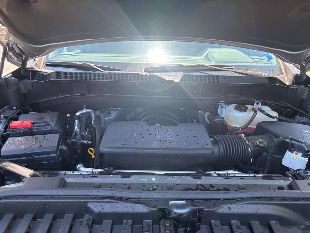 Used 2025 Chevrolet Silverado 1500 RST AWD/4WD image 8