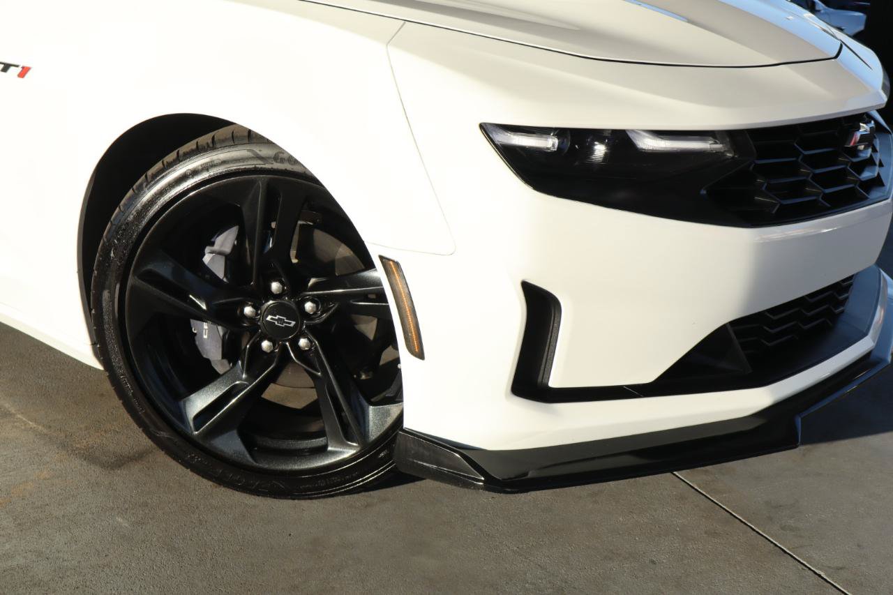Used 2022 Chevrolet Camaro LT RWD image 4