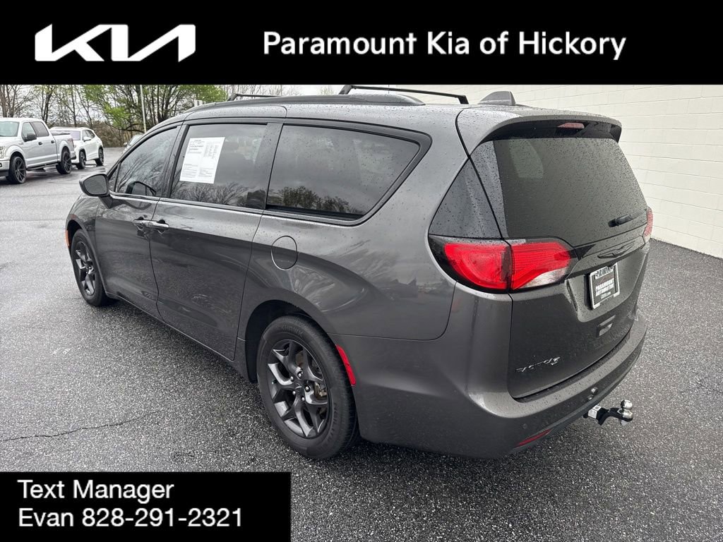 Used 2020 Chrysler Pacifica Touring-L Plus image 5